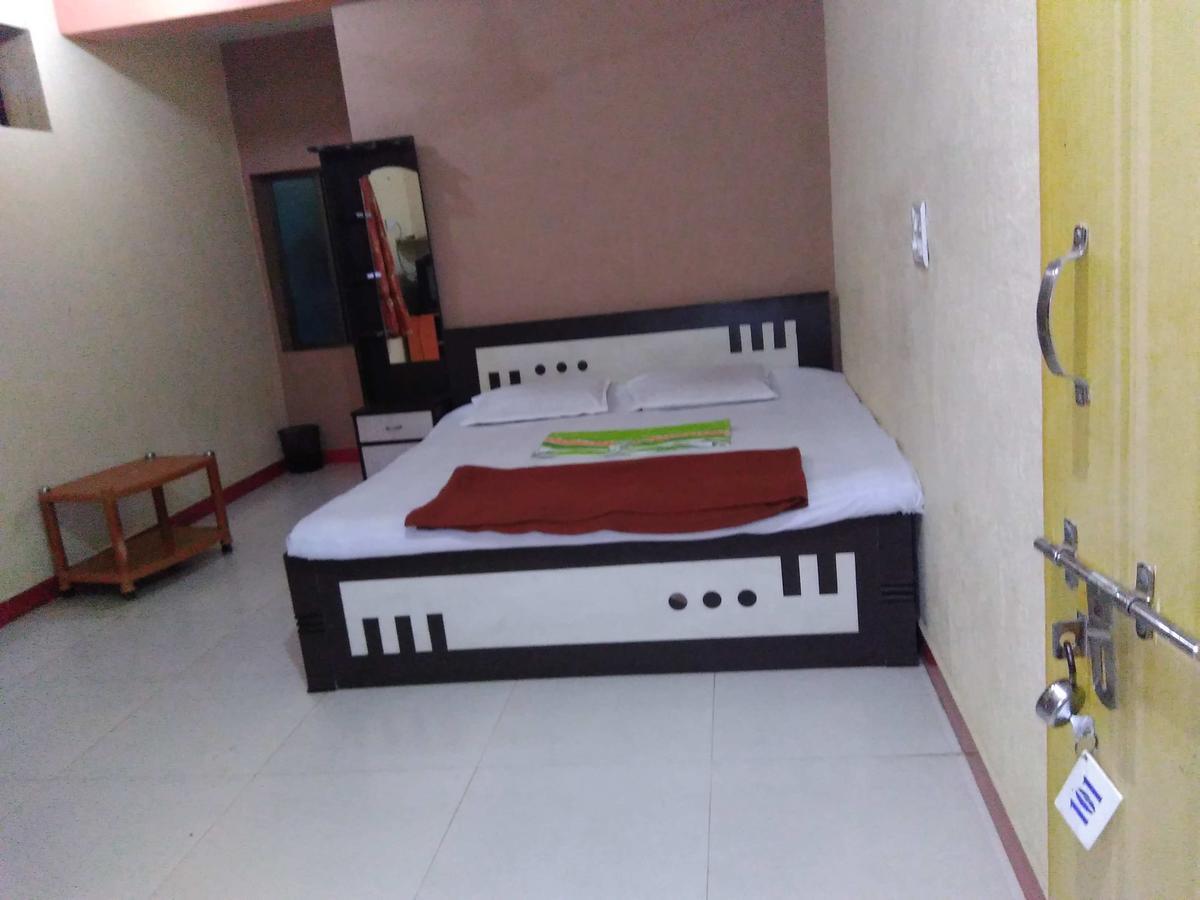 Sai Prasad Guest House Murūd Quarto foto